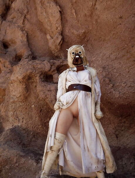 Sultry american pornstar Jennifer White shows some fetish outdoor